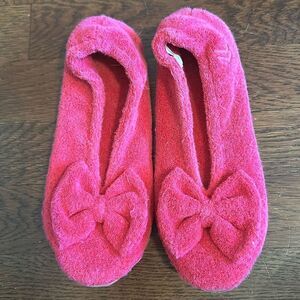 Vintage Danskin pink terry cloth slippers with bows on toes